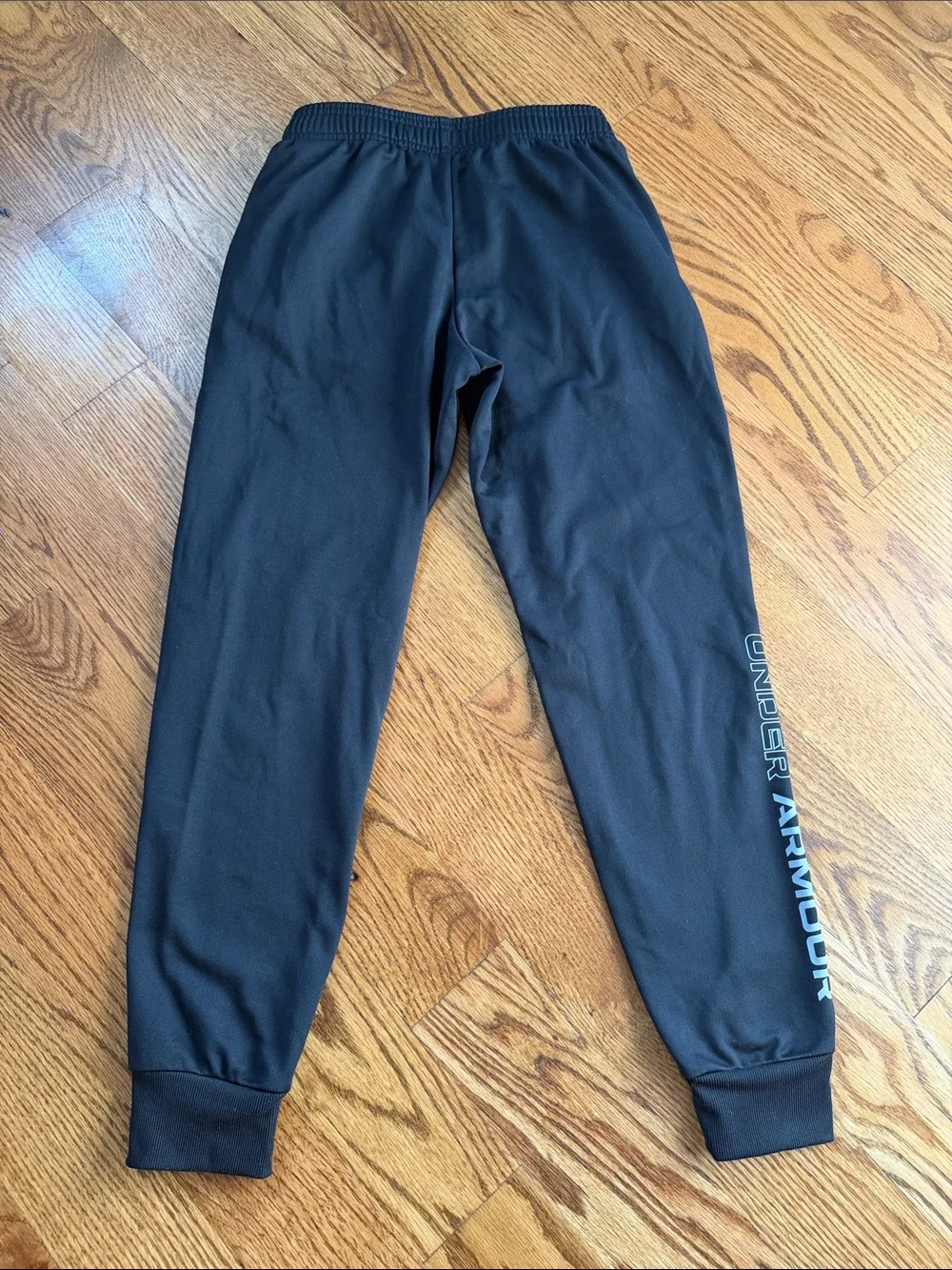 Boy’s Under Armour Joggers. Size Small. Like New Condition.